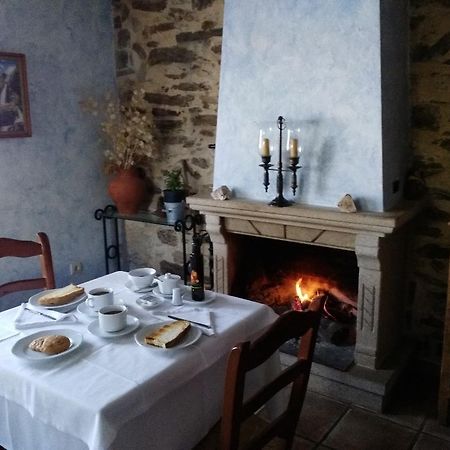 Mesa Del Conde Hotel San Felices de los Gallegos ภายนอก รูปภาพ