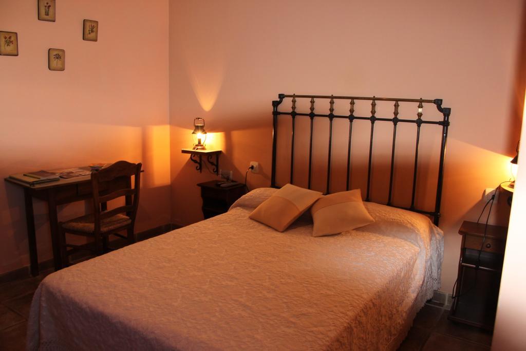 Mesa Del Conde Hotel San Felices de los Gallegos ห้อง รูปภาพ