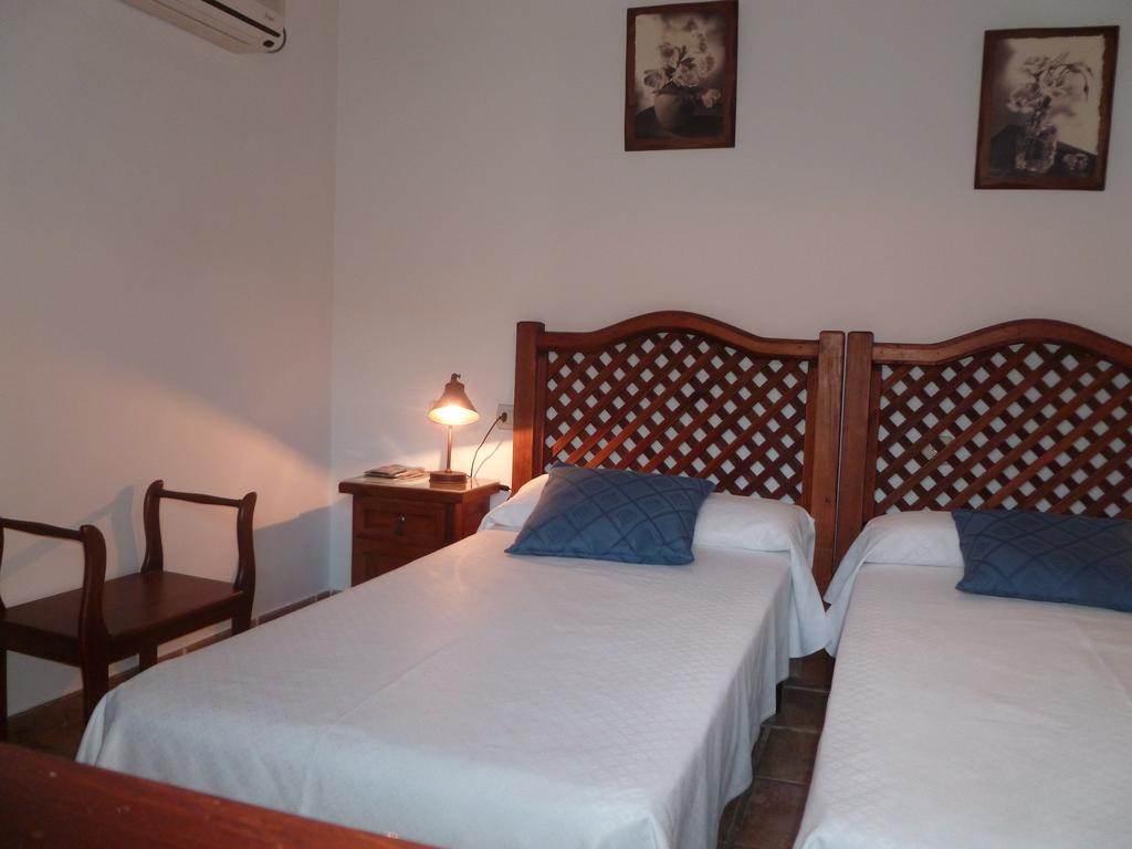 Mesa Del Conde Hotel San Felices de los Gallegos ภายนอก รูปภาพ